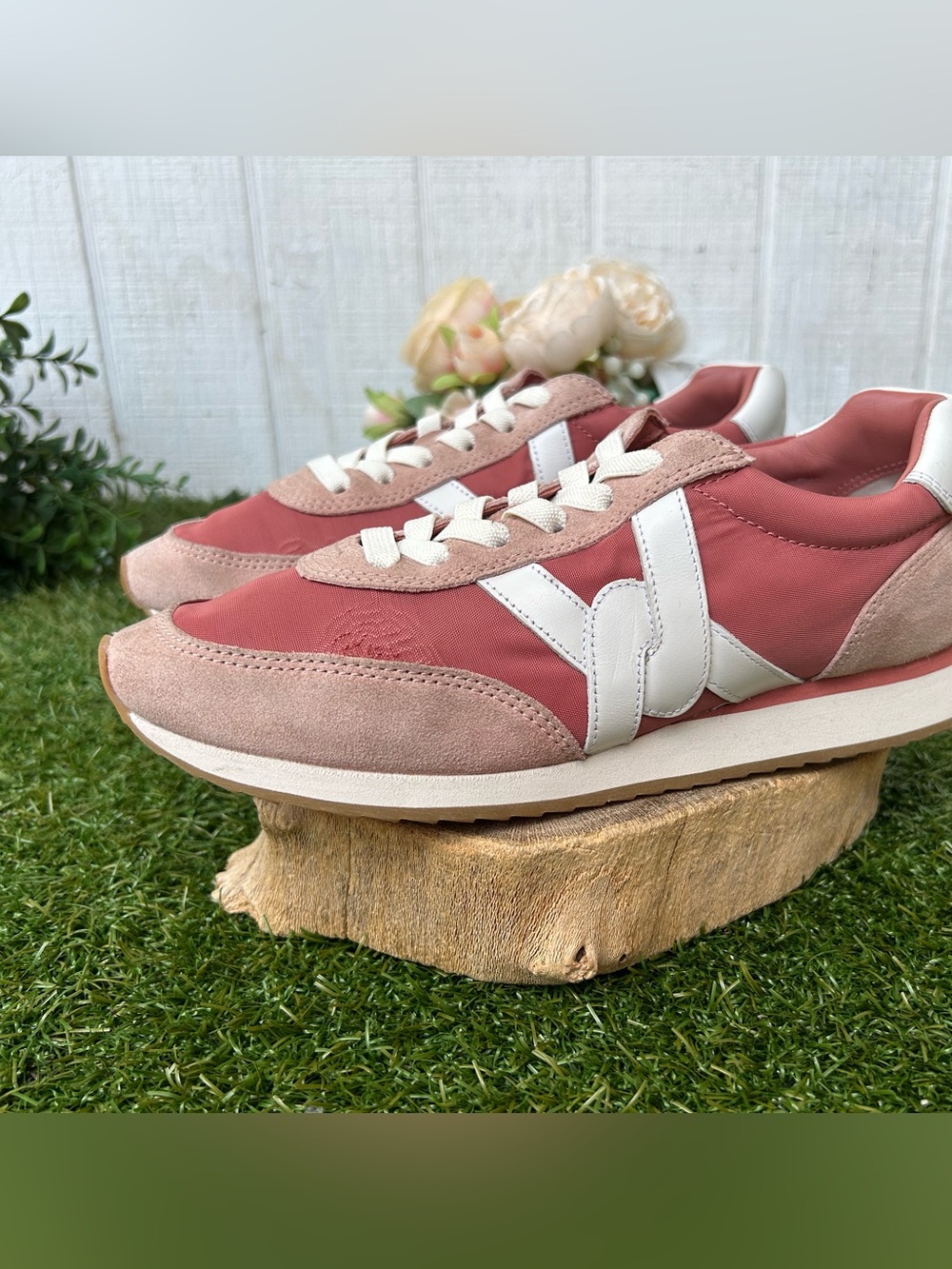 Veronica Beard
Penrose Sneakers $300 Rose Mauve/Chai/Lily size 6 gently used - Picture 7 of 16
